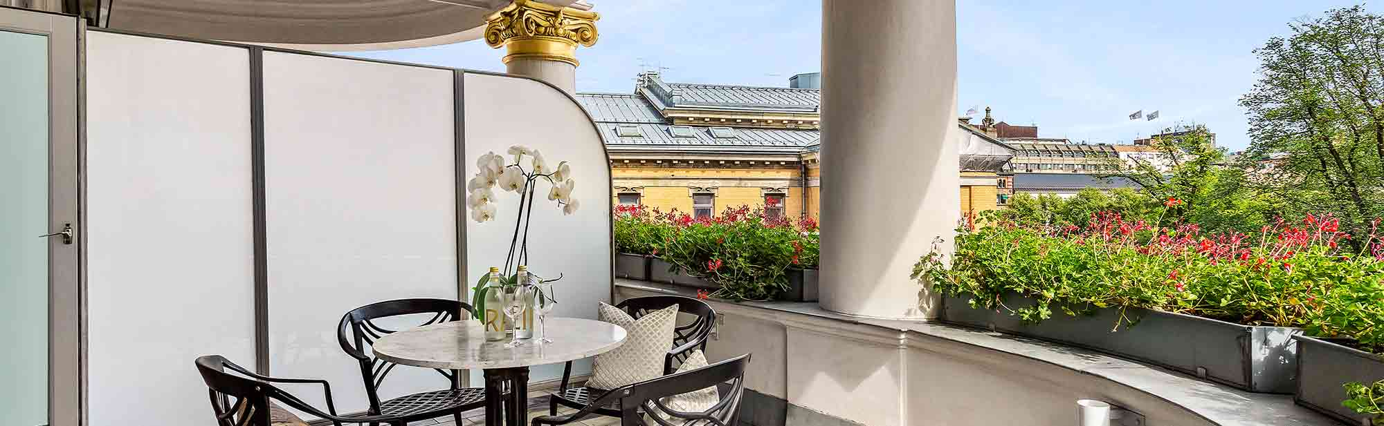 Junior Suites with Balcony at Hotel Continental