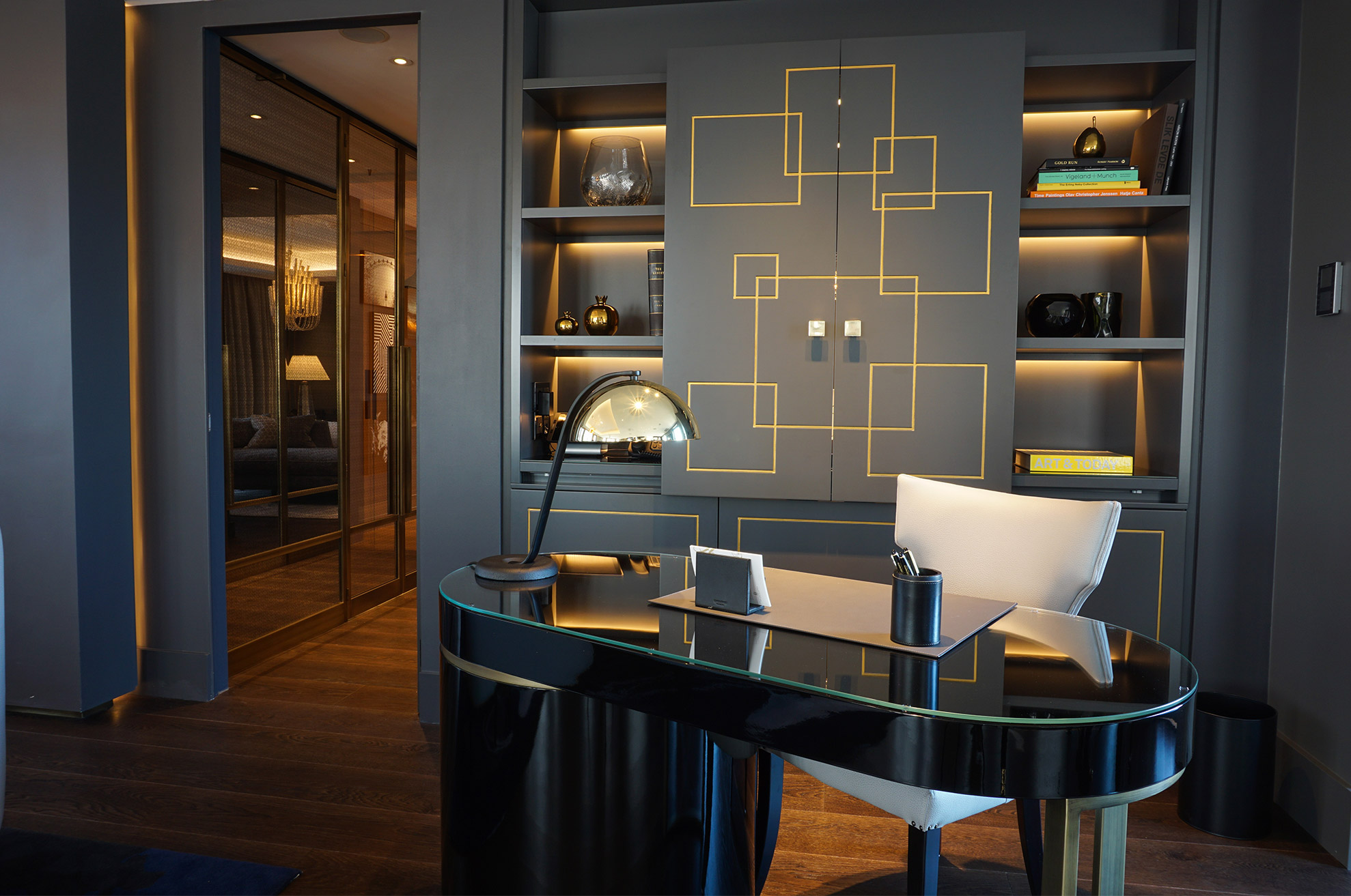 Booking og generelle forespørsler 